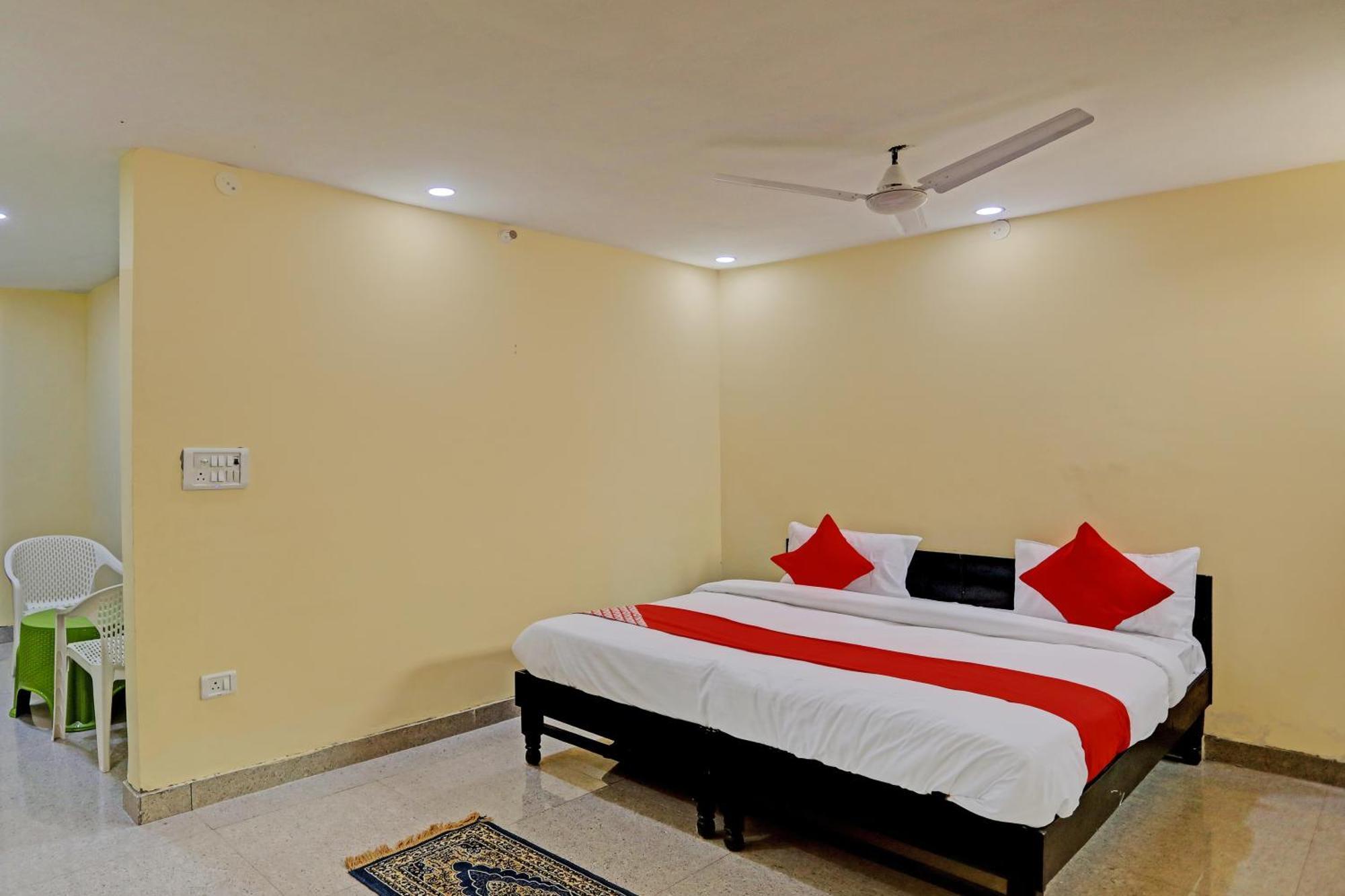 Hotel O Park Palace New Delhi Exterior photo